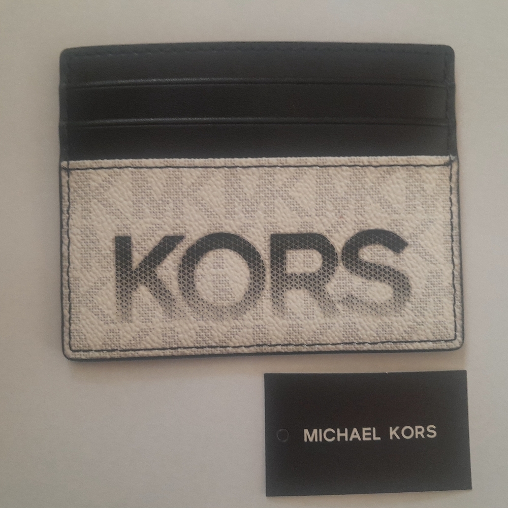 New Michael Kors Copper Graphic Card Holder NWT With 6 Card Slots/Middle Slot